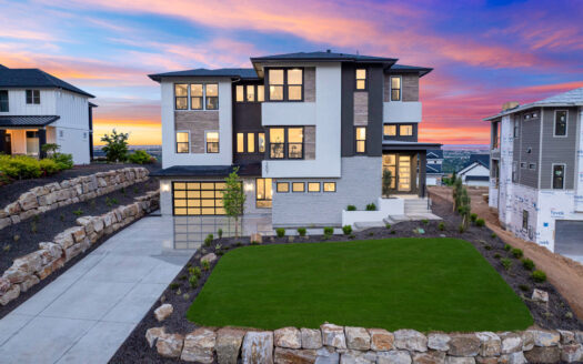5581 E. Foxgrove Dr.