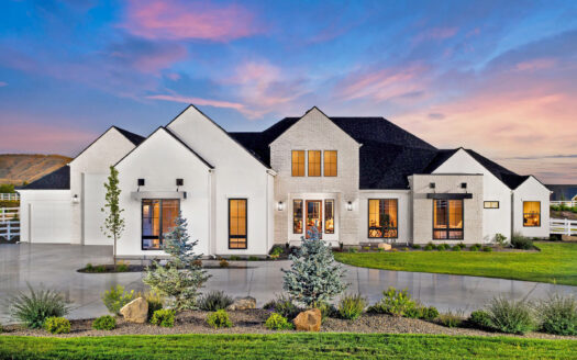 14695 N. Woodpecker Ave.