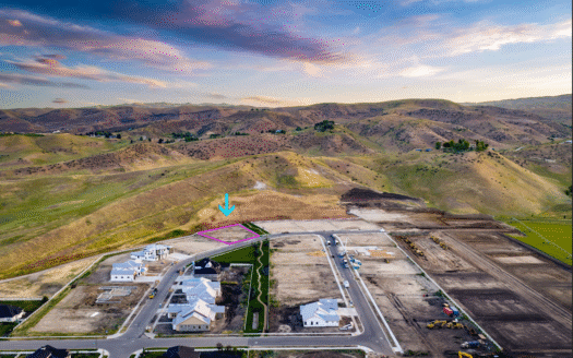 14695 N. Woodpecker Ave.