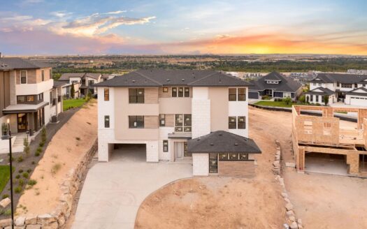 5553 E. Foxgrove Dr.